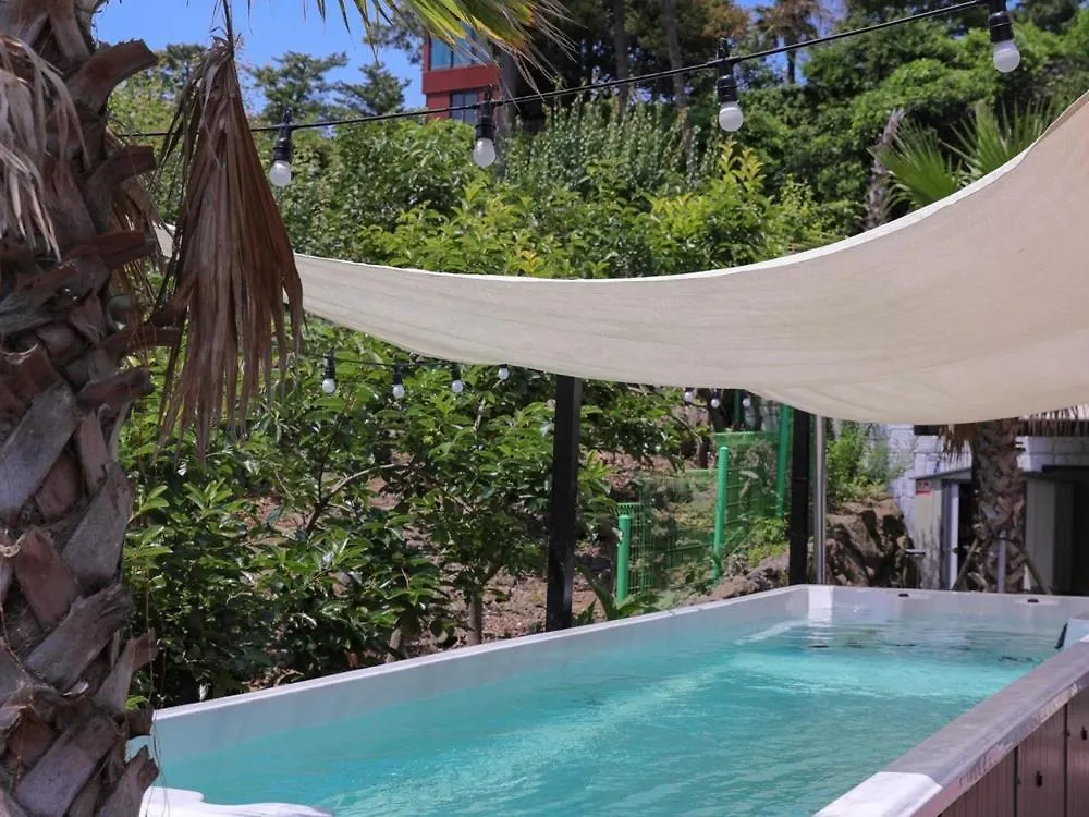 게스트하우스 Jeju Sky Castle Pool Villa 대한민국
